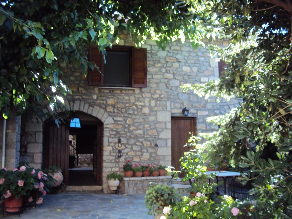Guesthouse Karahalios Polydrossos Luaran gambar